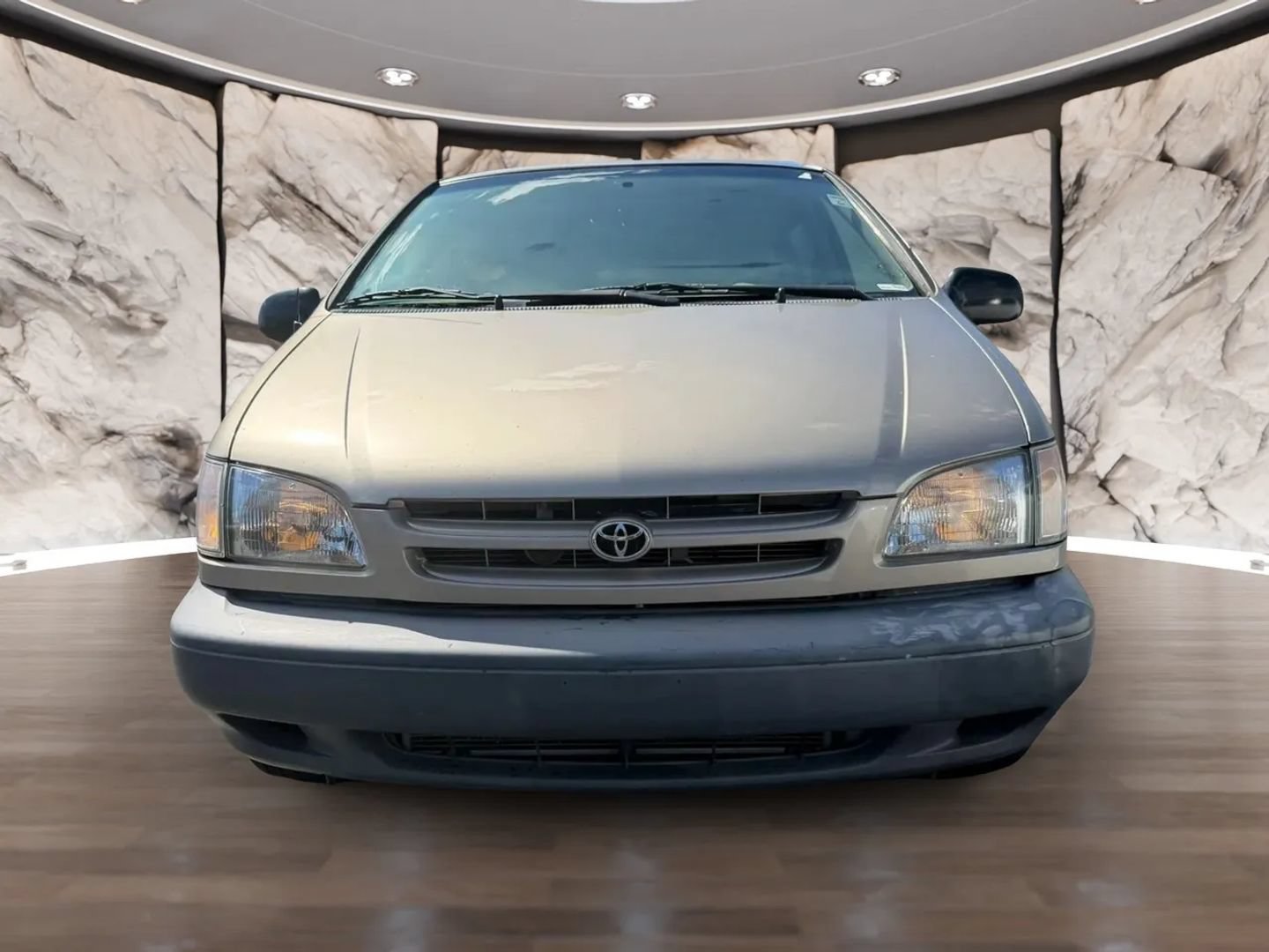 Used 2000 Toyota Sienna CE w/ CE Extra Value Pkg FWD image 2