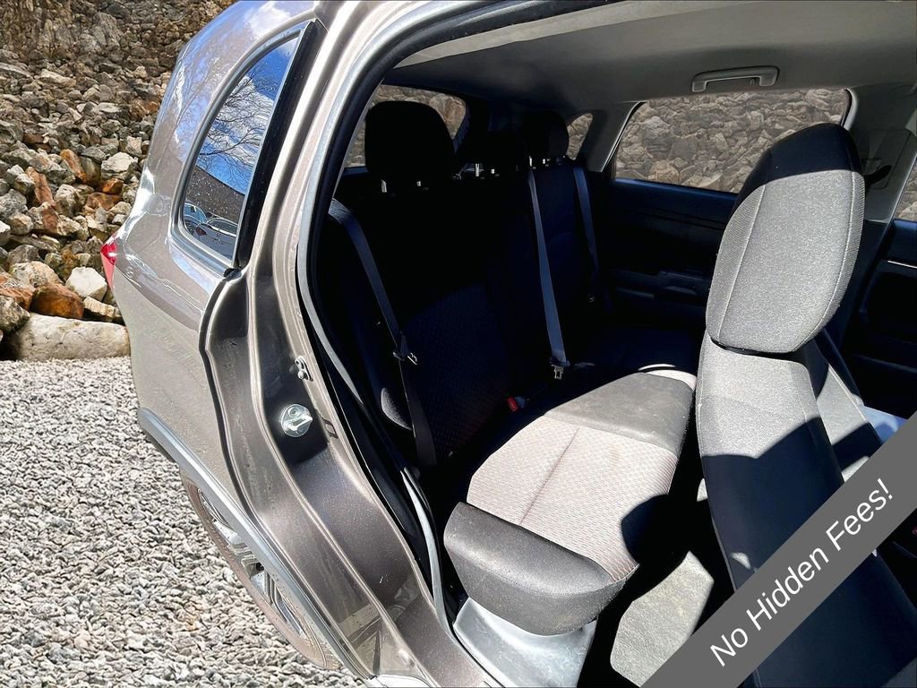 Used 2019 Mitsubishi Outlander Sport SE AWD/4WD image 24