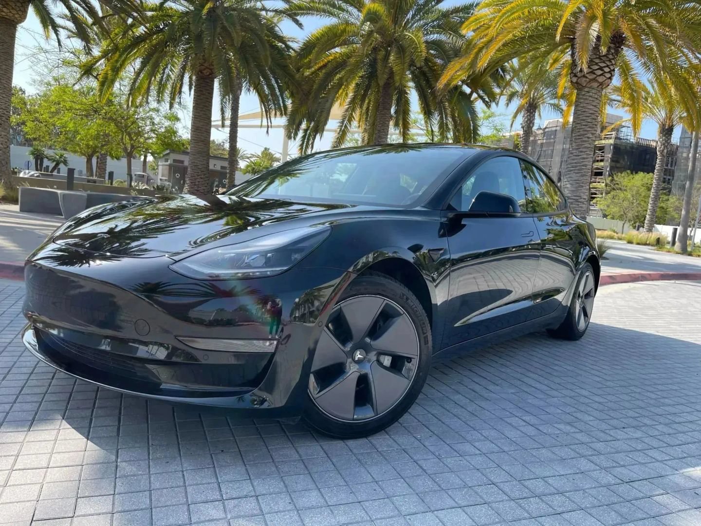 Used 2023 Tesla Model 3 Standard Range RWD image 3