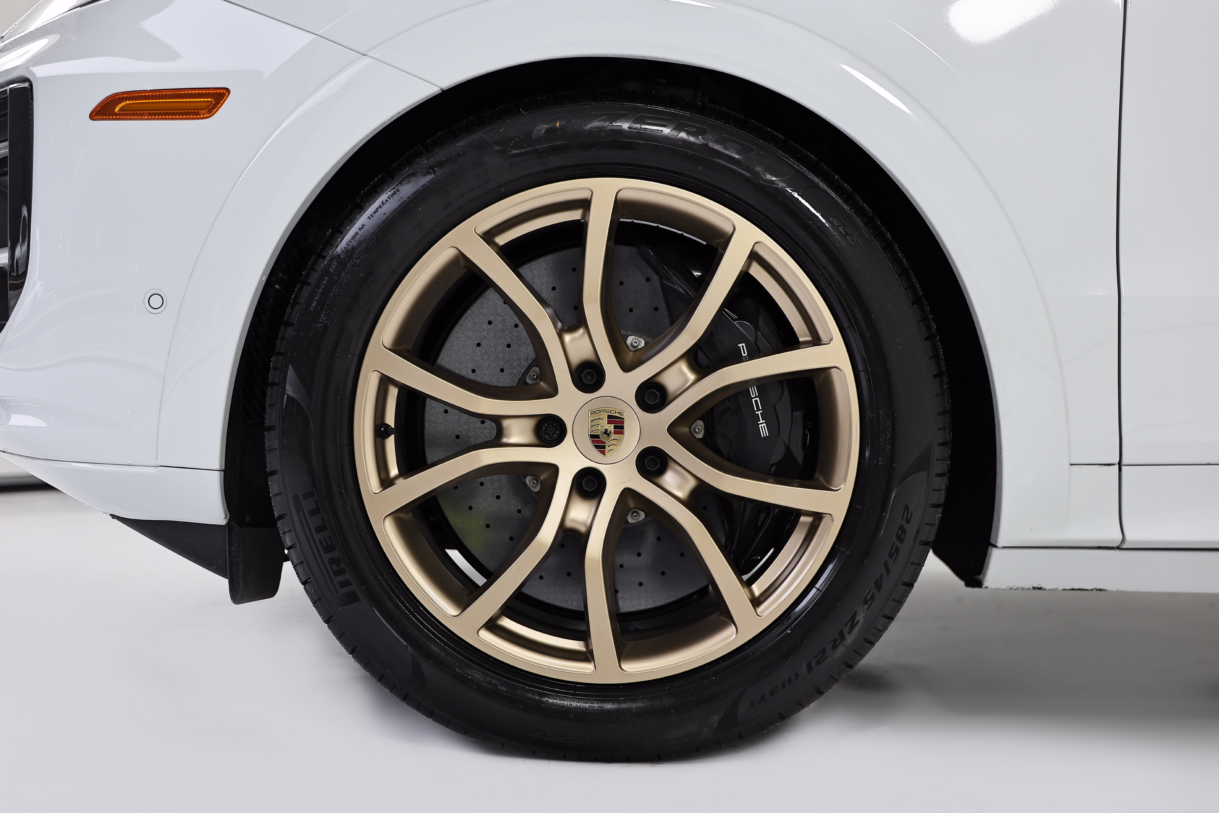 Certified 2025 Porsche Cayenne GTS AWD/4WD image 13