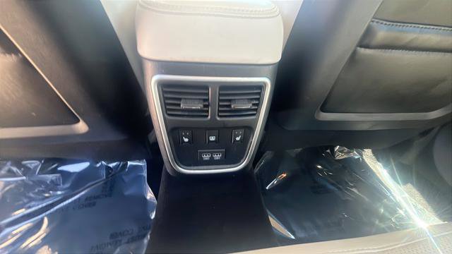 Used 2021 Chrysler 300 Touring L AWD/4WD image 22