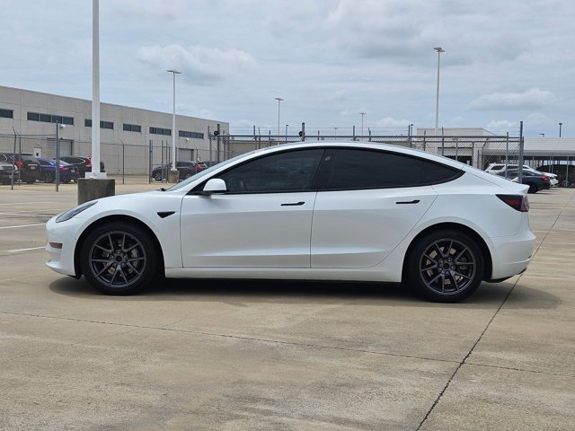 Used 2022 Tesla Model 3 Long Range AWD/4WD image 9
