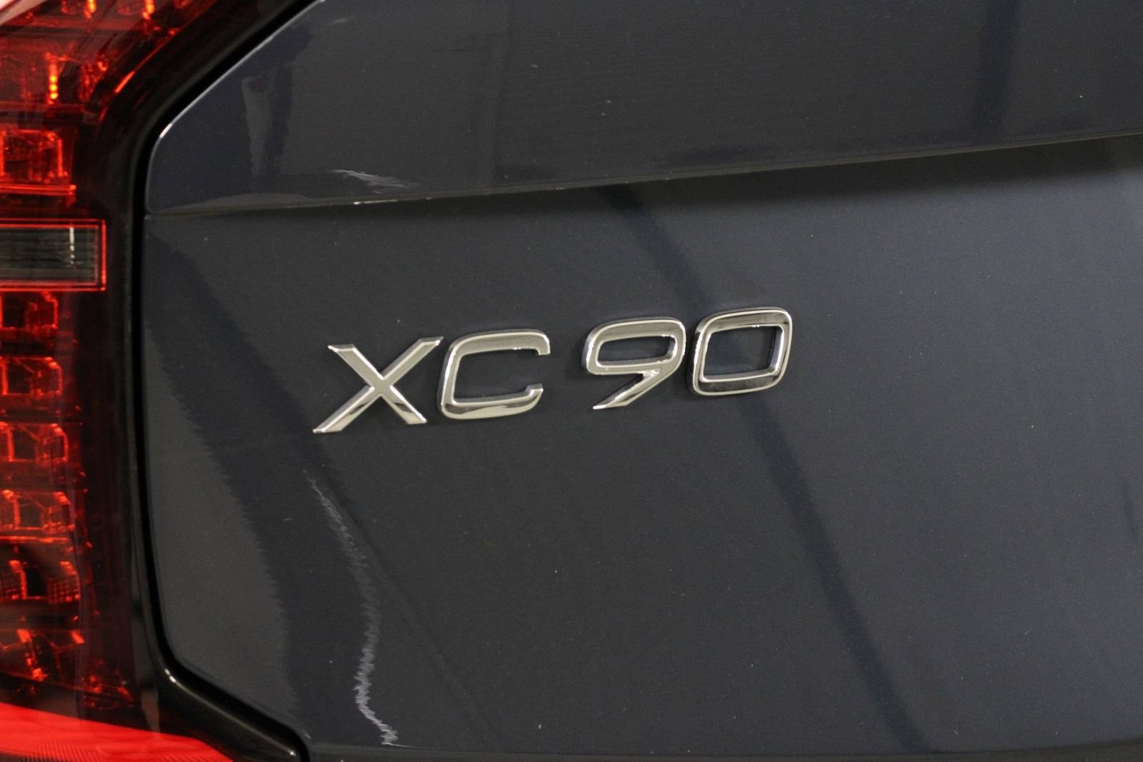 New 2026 Volvo XC90 T8 Plus AWD/4WD image 16