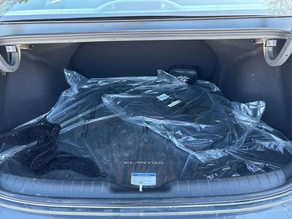 Certified 2025 Hyundai Elantra SEL image 11