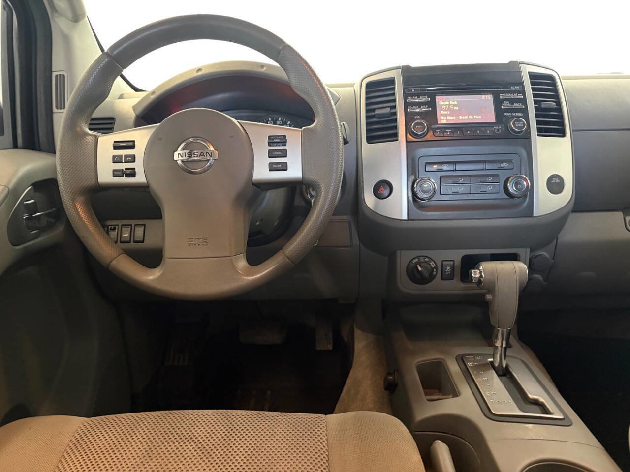 Used 2014 Nissan Frontier SV AWD/4WD image 15