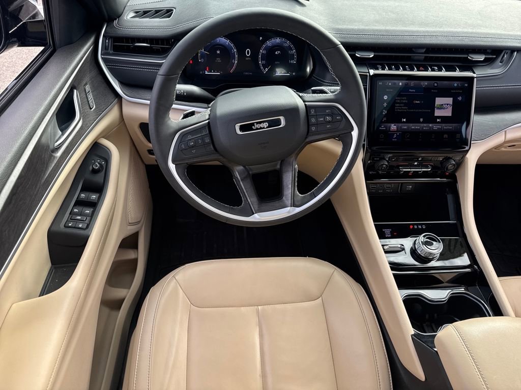 Used 2023 Jeep Grand Cherokee L Limited image 18