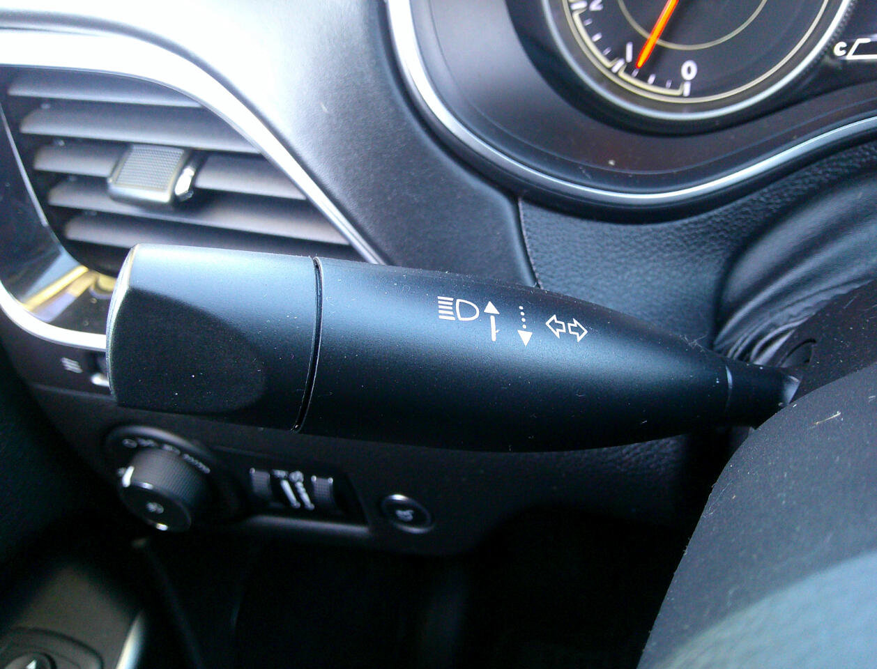 Used 2019 Jeep Cherokee Overland w/ Trailer Tow Group image 21