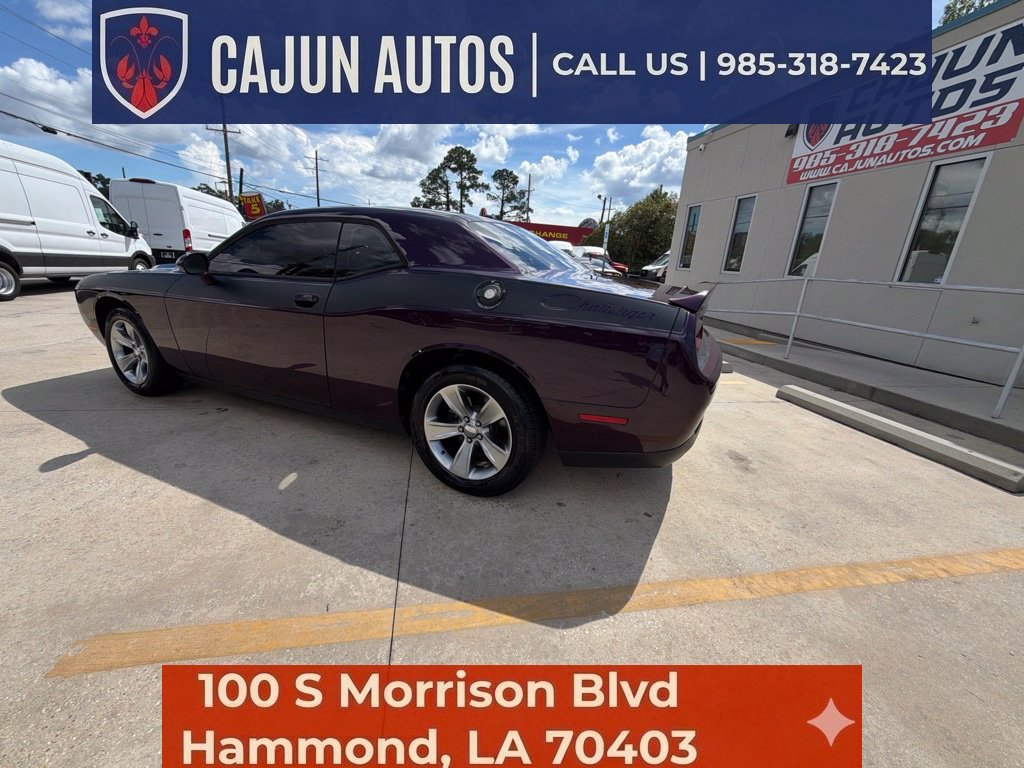 Used 2020 Dodge Challenger SXT RWD image 30