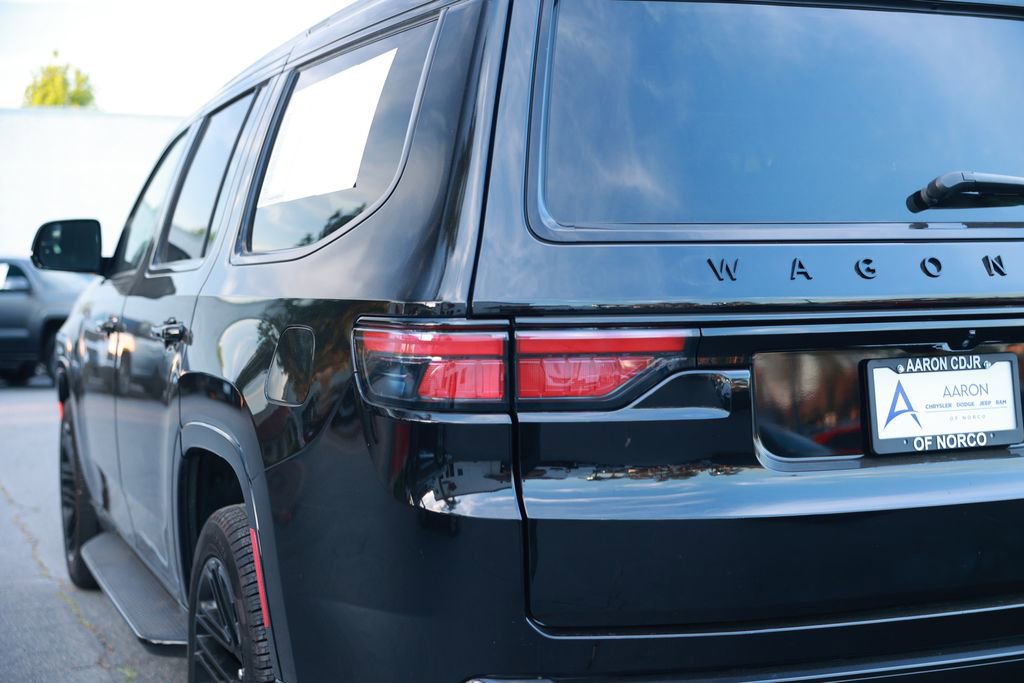 Used 2024 Jeep Wagoneer Series II image 13