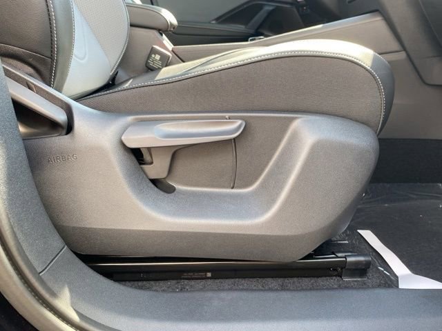 New 2025 Volkswagen Tiguan SE image 48