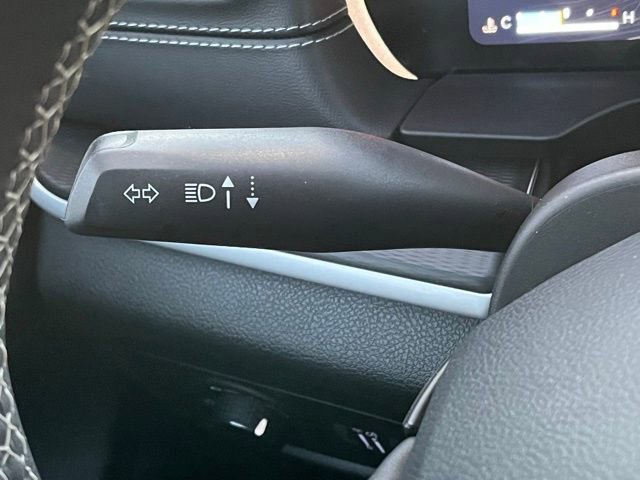 Used 2023 Jeep Grand Cherokee Laredo image 38