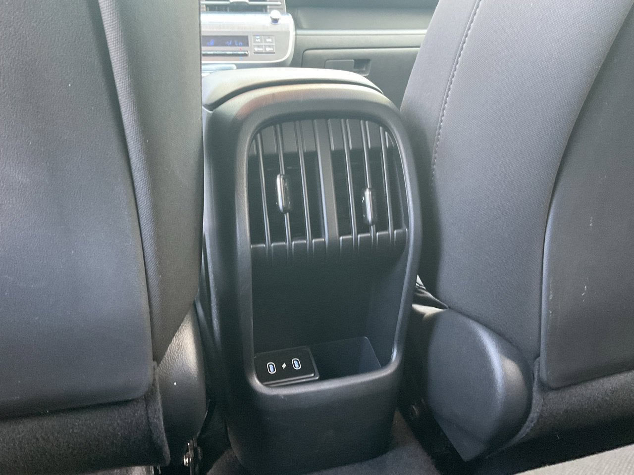 Used 2025 Hyundai Kona SEL FWD image 9