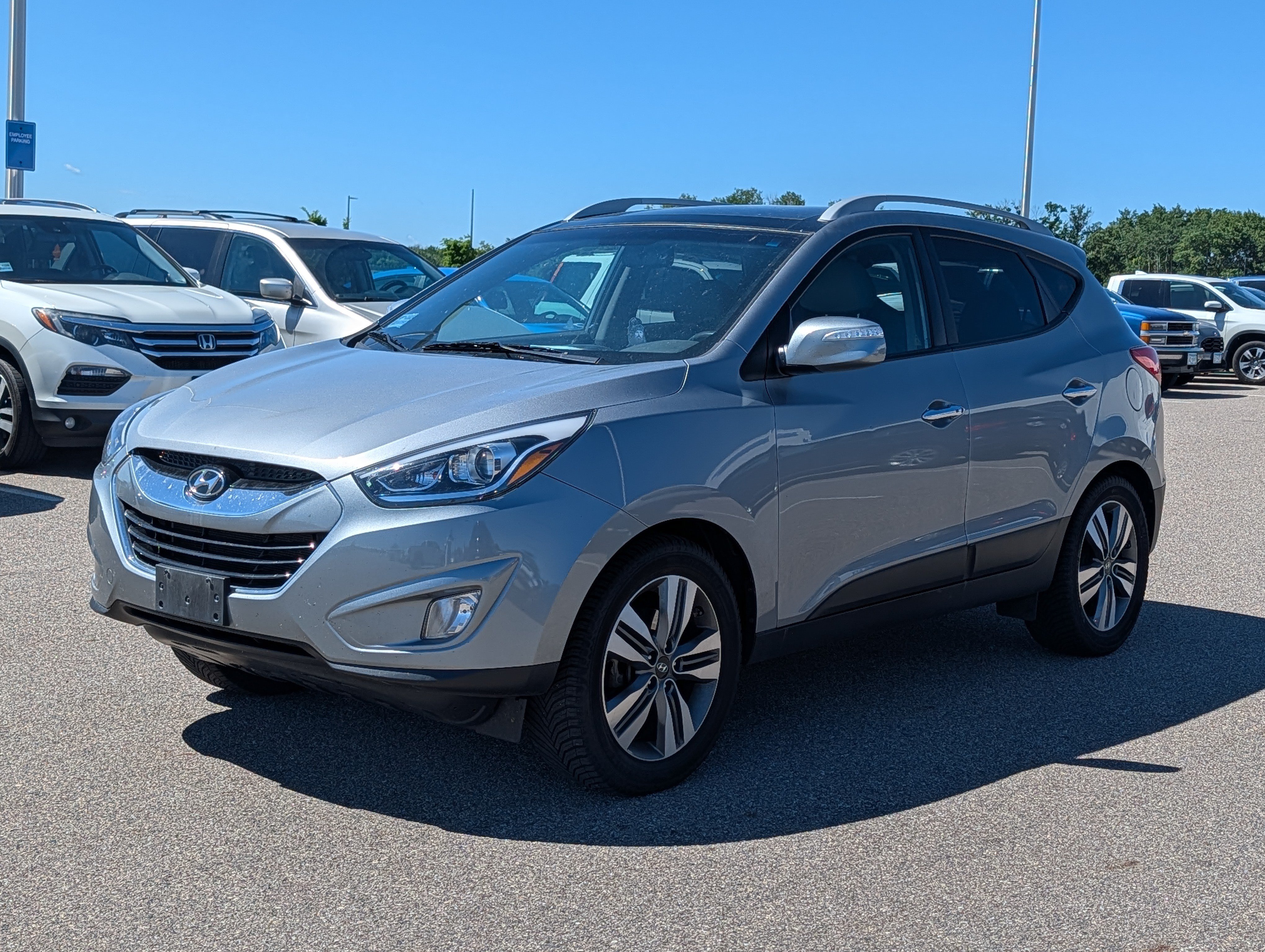 Used 2015 Hyundai Tucson Limited w/ Option Group 03 FWD image 2