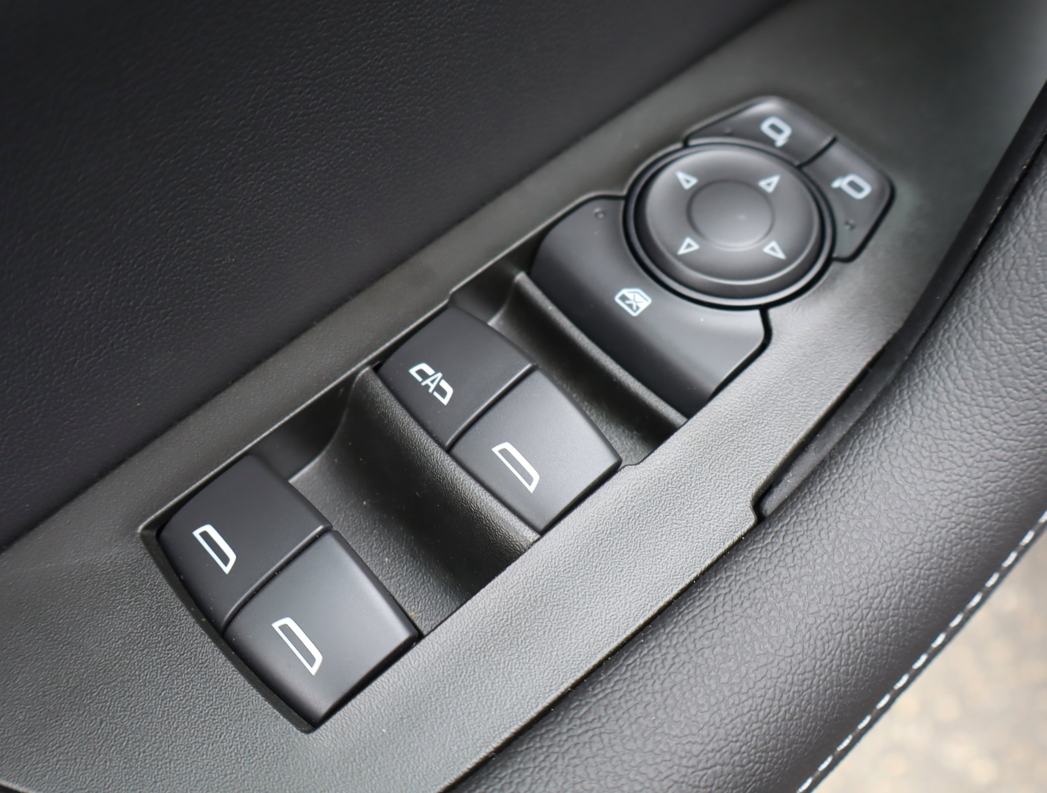 Certified 2026 Chevrolet Blazer LT w/ Convenience Package image 14