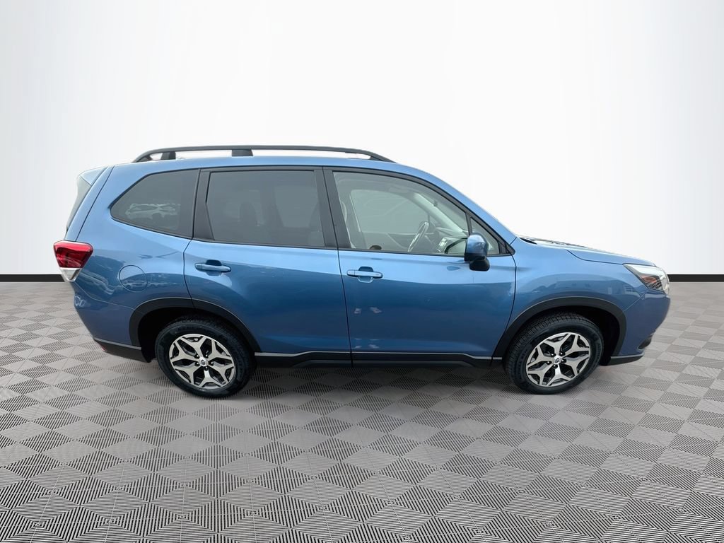 Certified 2023 Subaru Forester Premium AWD/4WD image 33