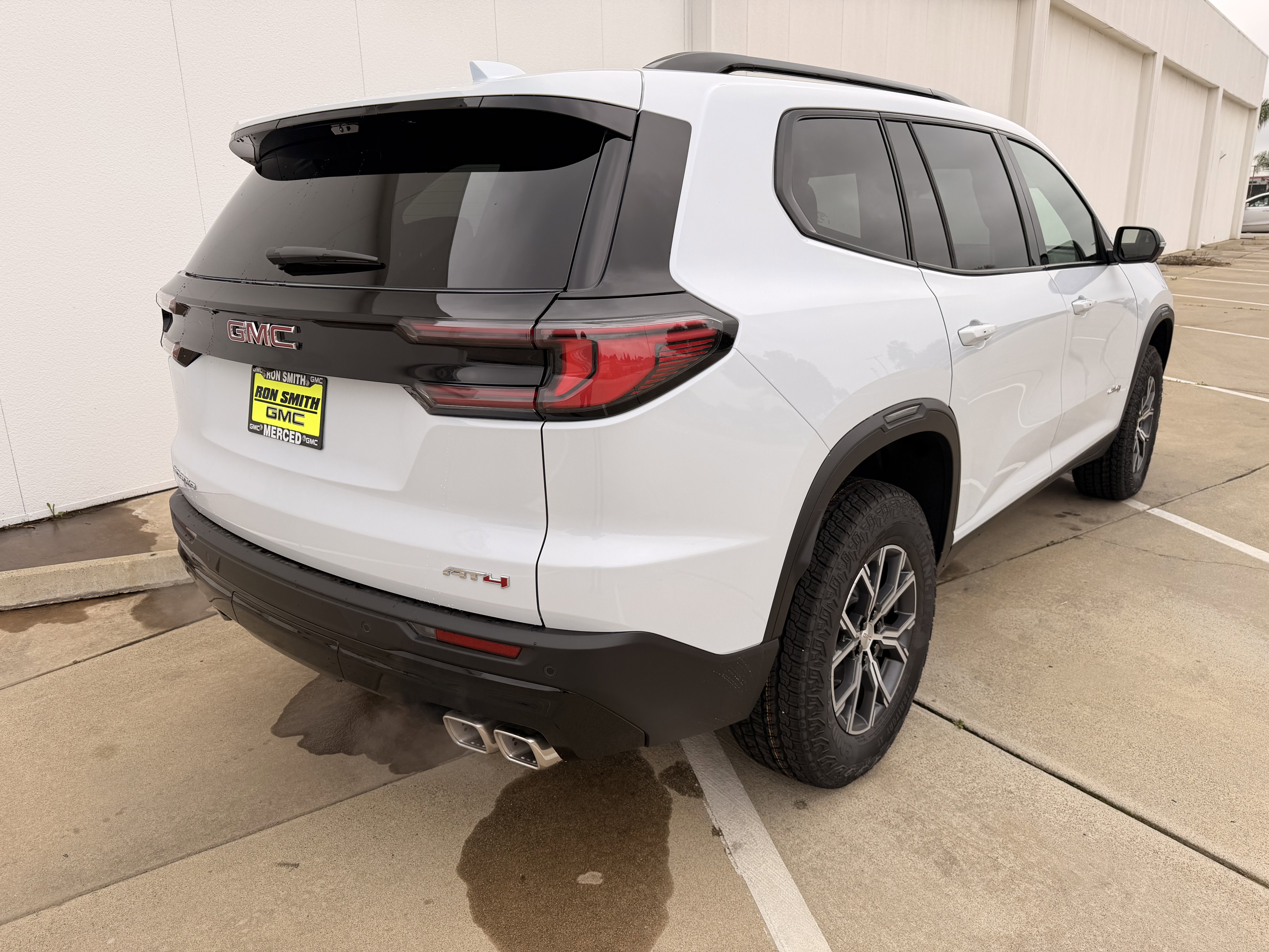 New 2026 GMC Acadia AT4 w/ Luxury Package image 7