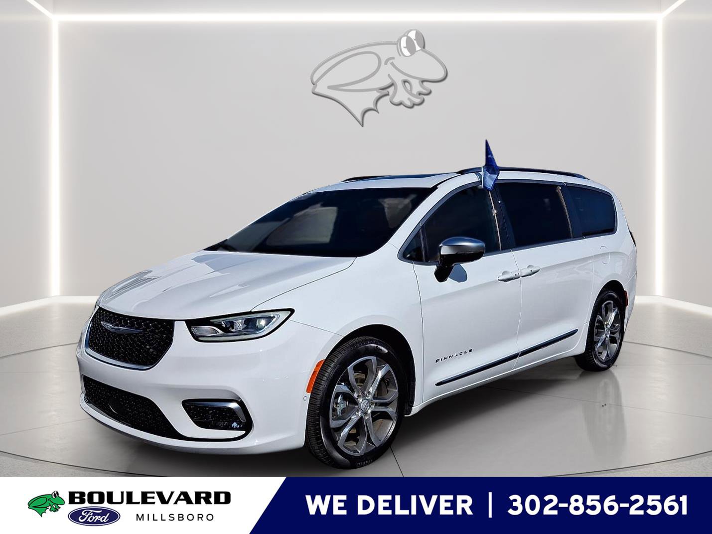 Used 2026 Chrysler Pacifica Pinnacle w/ Trailer Tow Group