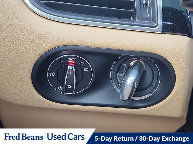 Used 2018 Porsche Macan Turbo image 32