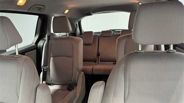Used 2018 Honda Odyssey LX image 22