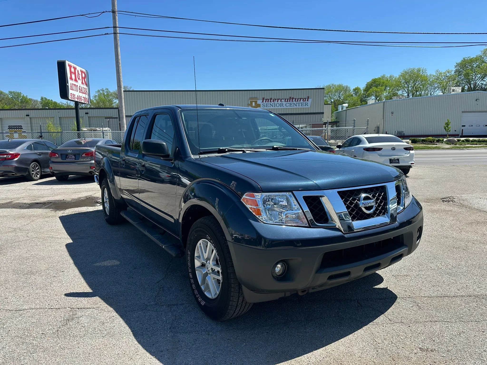 Used 2016 Nissan Frontier SV w/ SV Value Truck Package AWD/4WD image 3