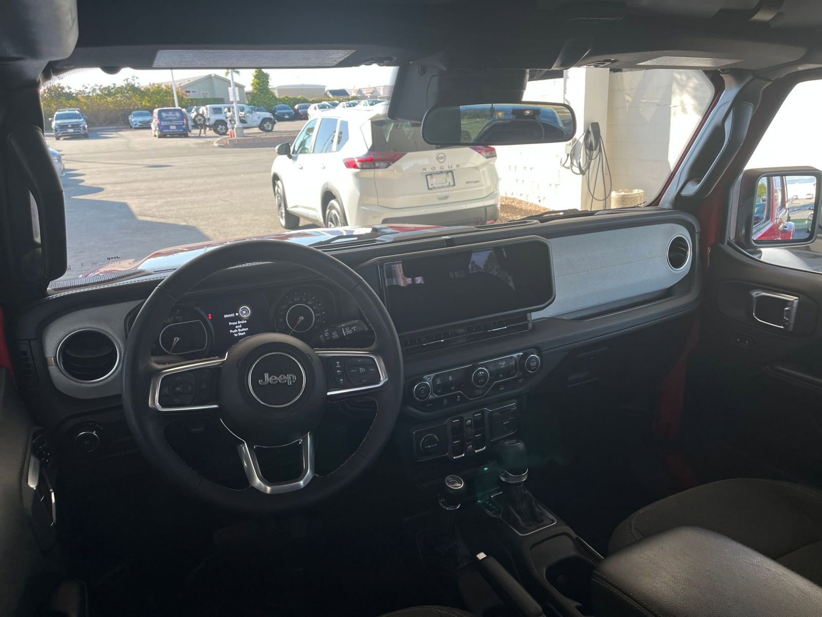 Used 2025 Jeep Wrangler Sahara image 33