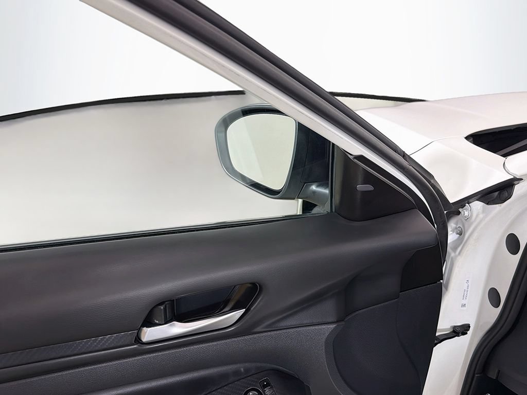 Used 2025 Nissan Altima 2.5 SV AWD/4WD image 26
