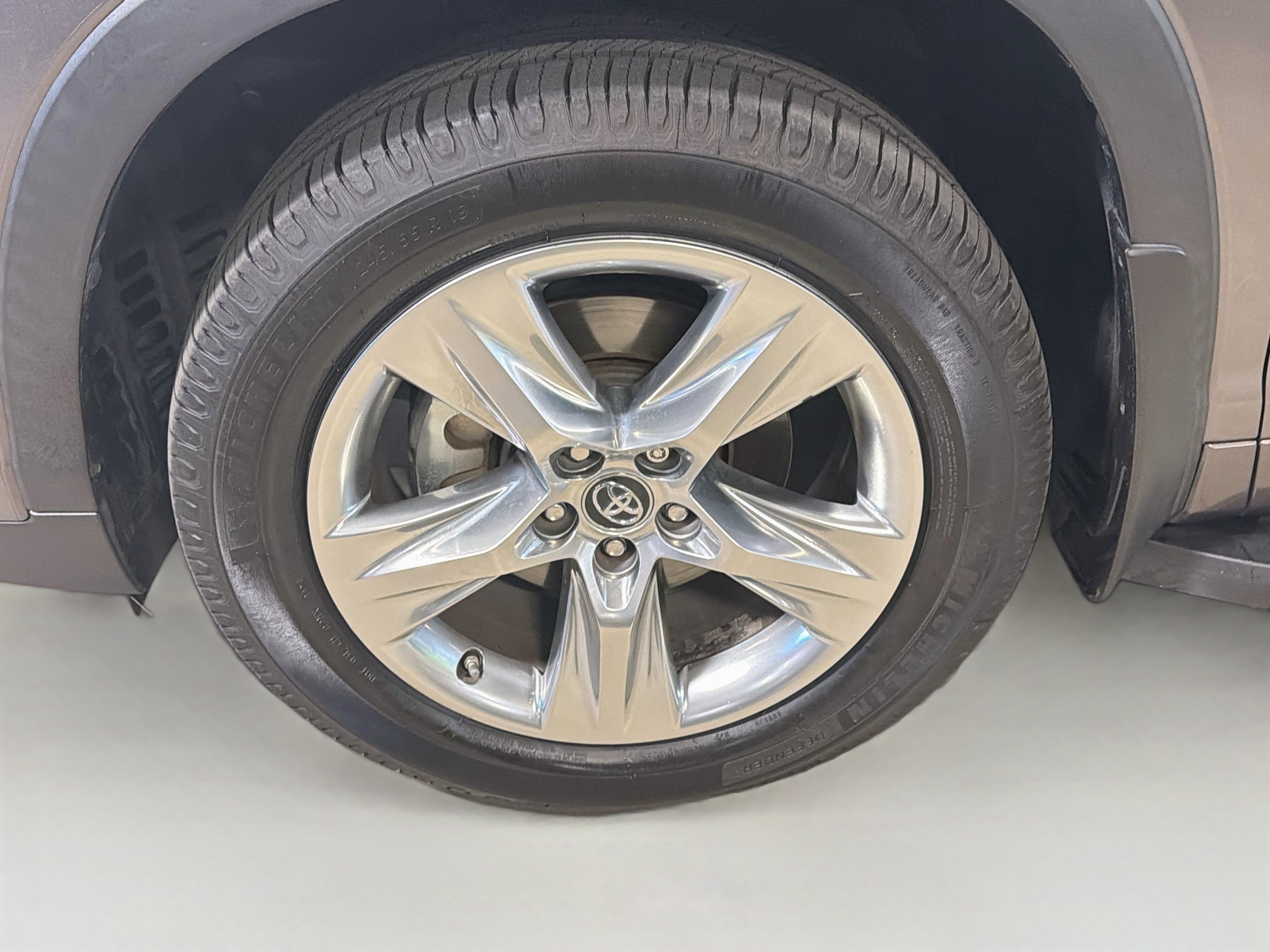 Used 2019 Toyota Highlander Limited AWD/4WD image 11