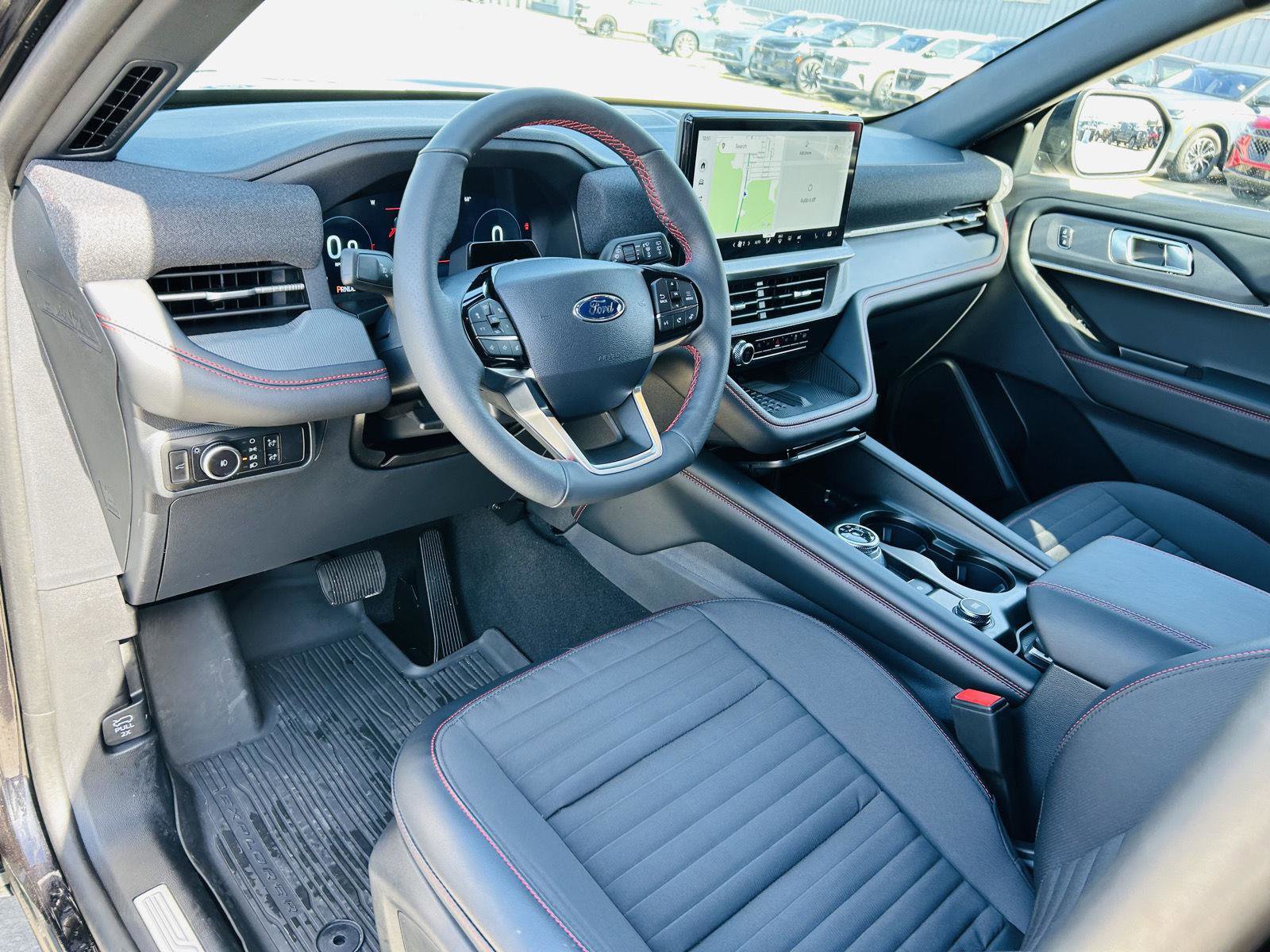 Used 2025 Ford Explorer ST-Line w/ Premium Package image 19