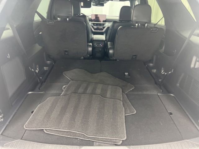 Used 2025 Ford Explorer ST AWD/4WD image 9