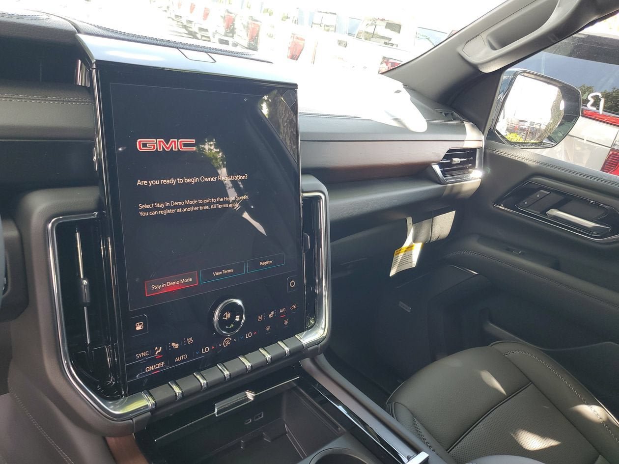 New 2026 GMC Yukon XL Denali w/ Denali Reserve Package RWD image 26