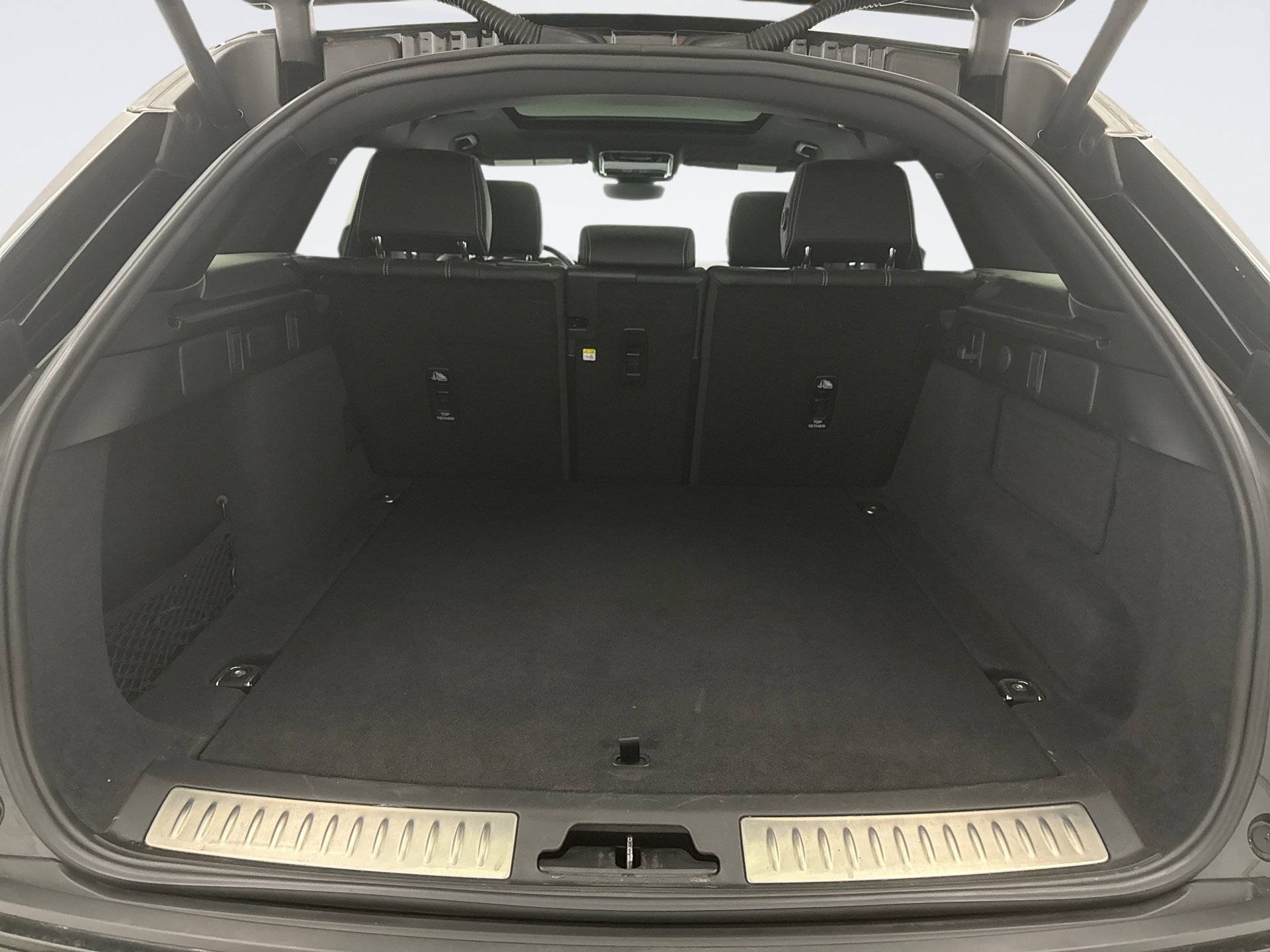 Used 2023 Land Rover Range Rover Velar R-Dynamic S image 22