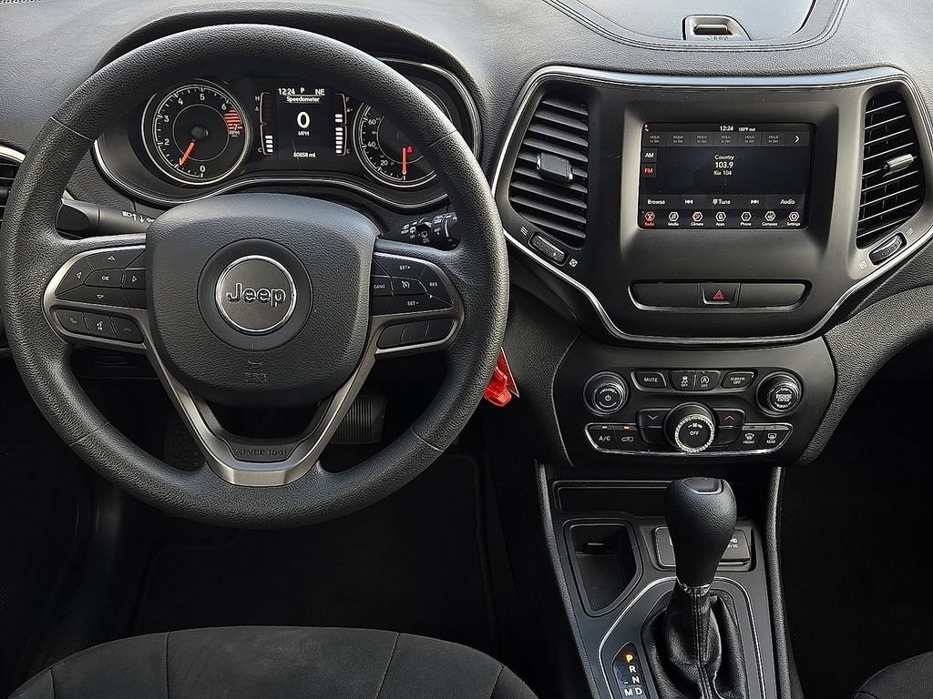 Used 2020 Jeep Cherokee Latitude FWD image 10