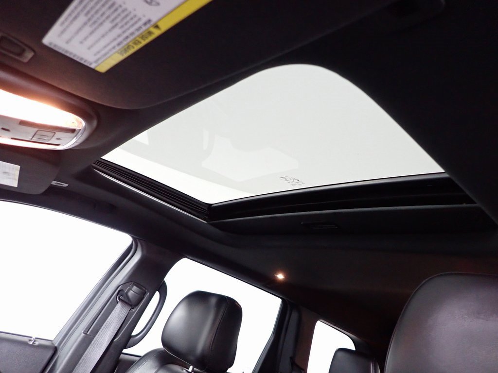 Used 2017 Jeep Grand Cherokee Altitude image 4