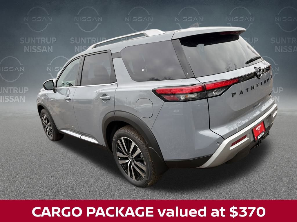 New 2025 Nissan Pathfinder Platinum w/ Black Appearance Package image 4