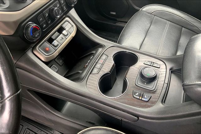 Used 2020 GMC Acadia Denali AWD/4WD image 17