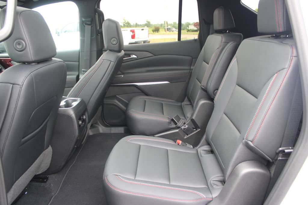 New 2026 Chevrolet Traverse Z71 w/ Driver Confidence Package AWD/4WD image 23