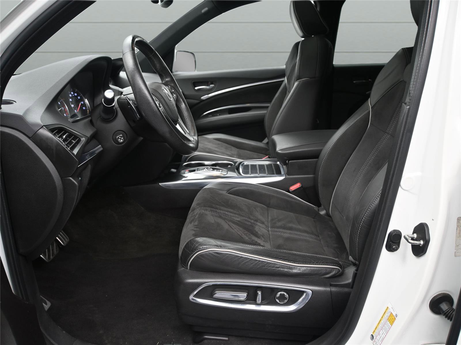 Used 2019 Acura MDX A-Spec image 7