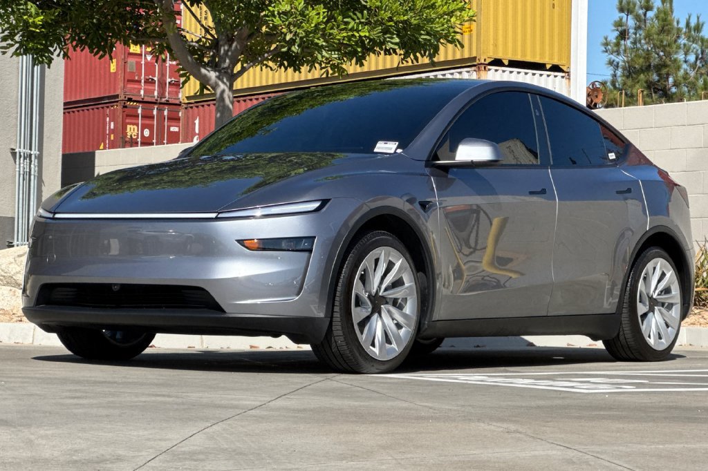 Used 2026 Tesla Model Y Long Range AWD/4WD image 10