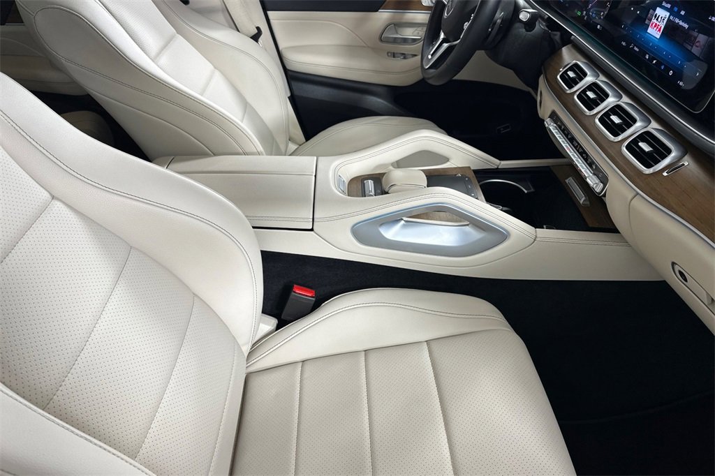 Certified 2023 Mercedes-Benz GLS 450 4MATIC image 19