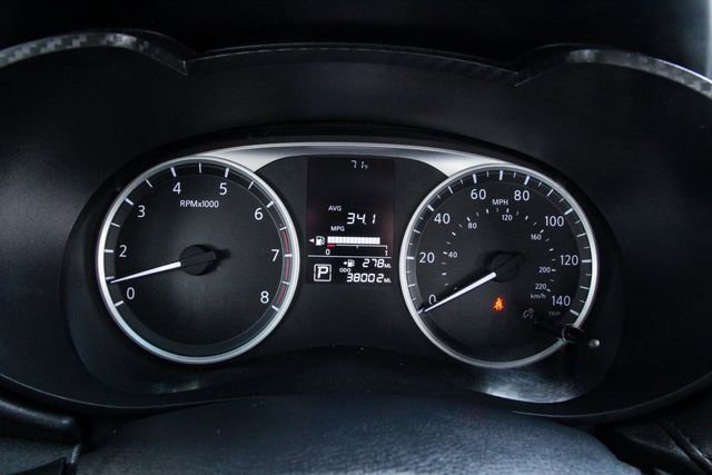 Used 2021 Nissan Versa S image 19