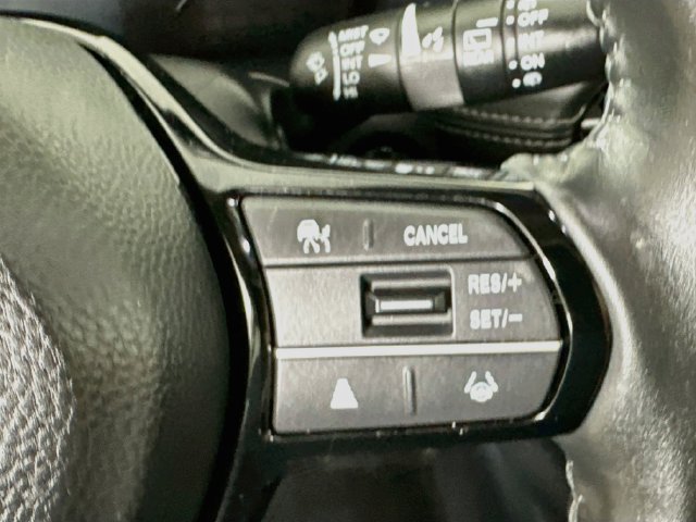 Certified 2024 Honda HR-V EX-L image 10