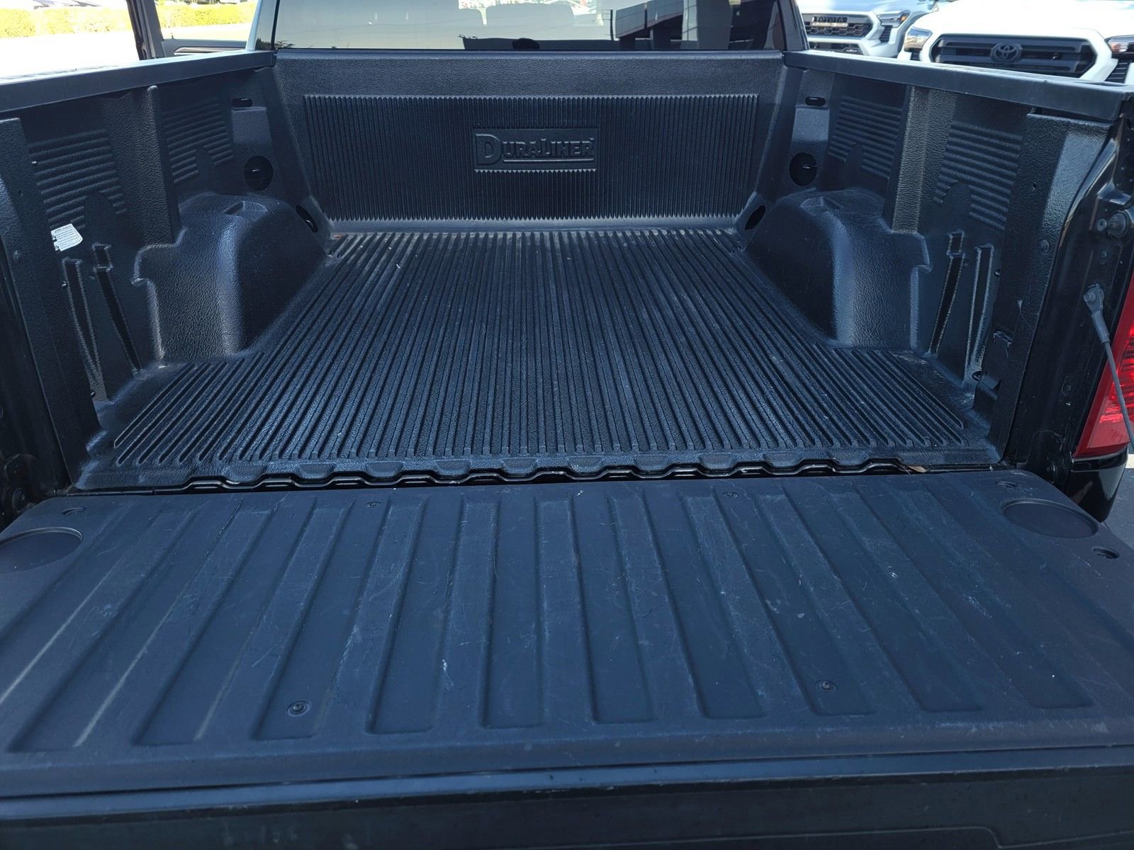 Used 2025 Chevrolet Silverado 1500 LT image 25