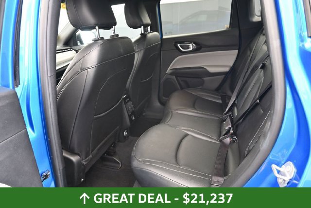 Used 2025 Jeep Compass Limited AWD/4WD image 18