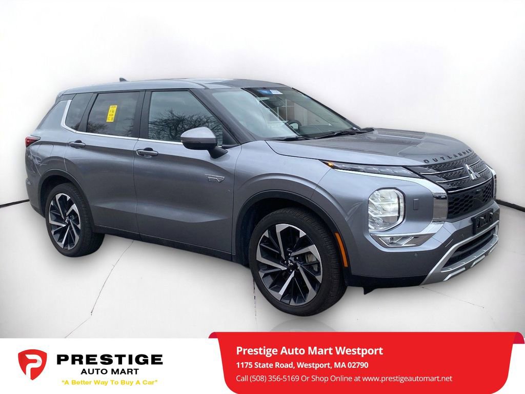 Used 2024 Mitsubishi Outlander SE