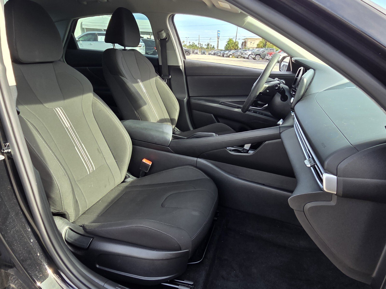 Used 2021 Hyundai Elantra SEL FWD image 17