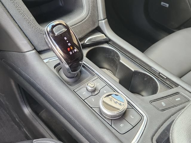 Used 2025 Cadillac XT6 Premium Luxury w/ Technology Package FWD image 18