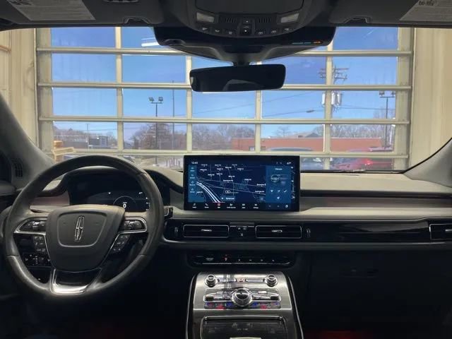 Used 2022 Lincoln Nautilus Reserve image 28