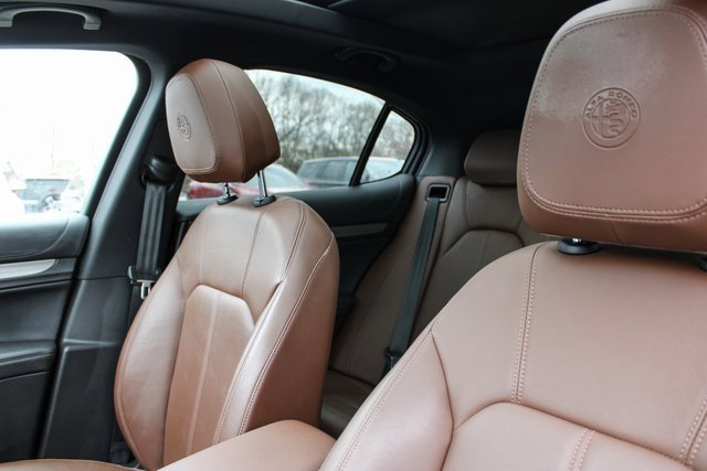 Used 2024 Alfa Romeo Stelvio Ti image 15