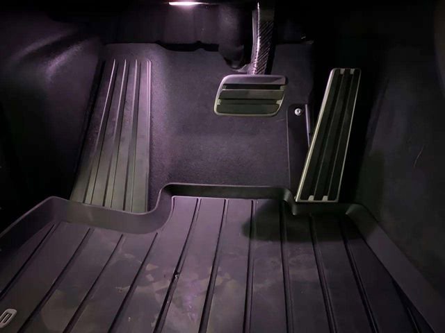 Used 2023 Audi RS e-tron GT w/ Carbon Performance Package image 28