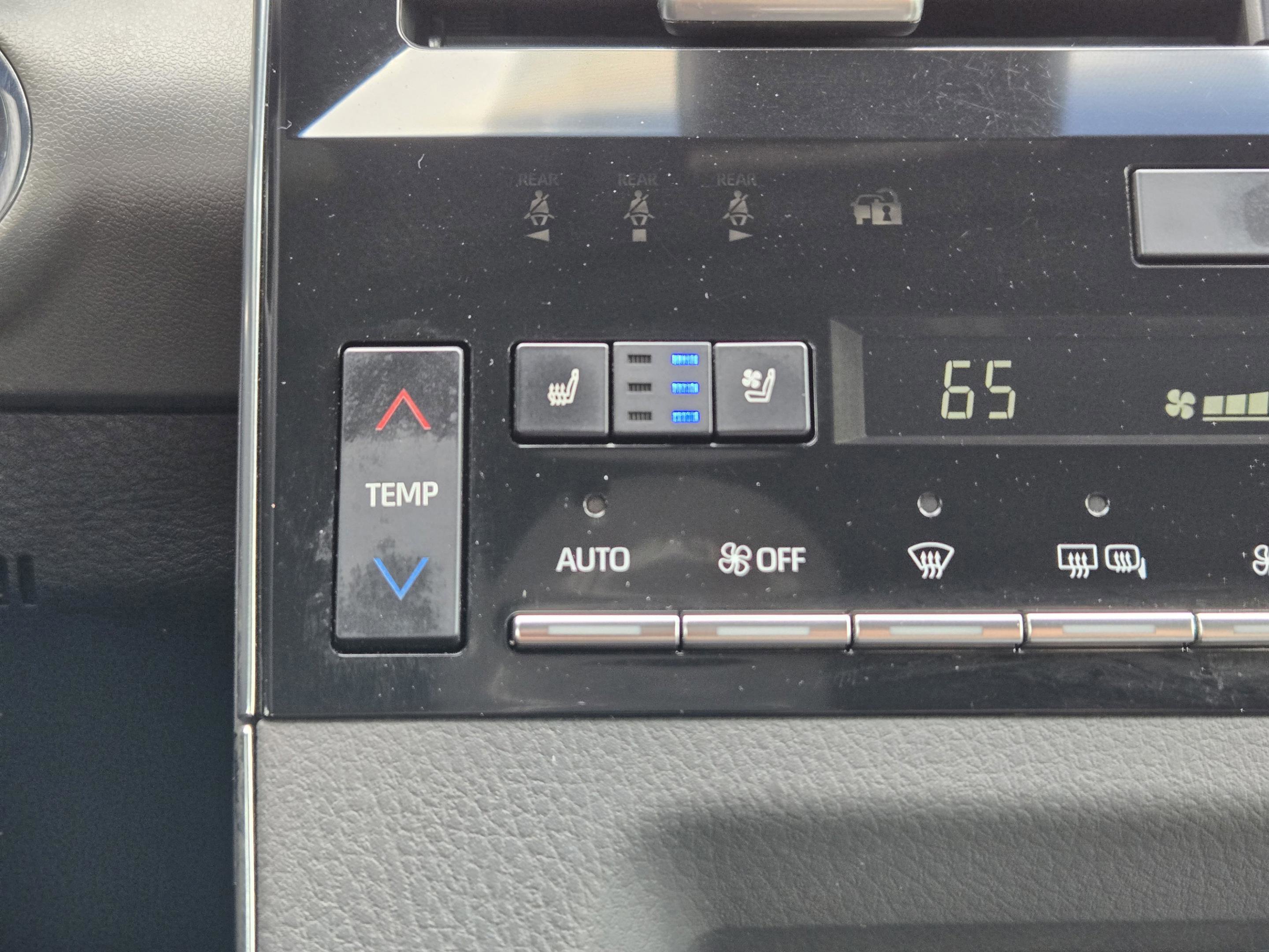 Used 2019 Toyota Avalon Limited w/ Advanced Safety Package image 20